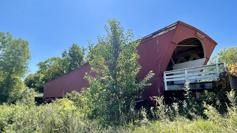 Iowa: Holliwell Bridge Road Hero Photo