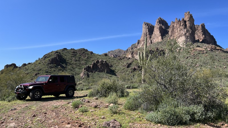 Arizona: Superstition Fence Line Heights Hero Photo