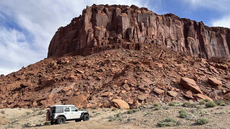 Utah: Black Jump Hero Photo