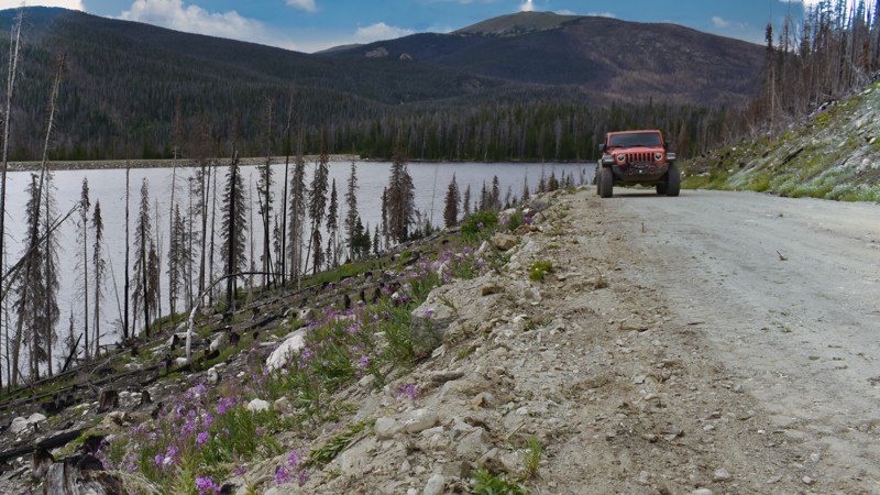 Colorado: Peterson Lake Road Hero Photo