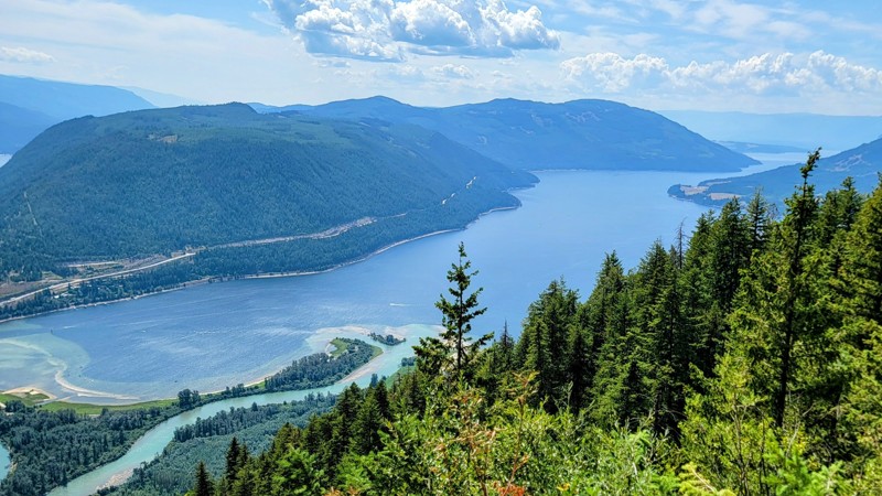 Shuswap Lake Trail Review Photo