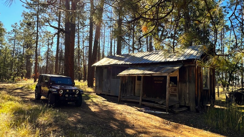 Arizona: Hidden Cabin Hero Photo