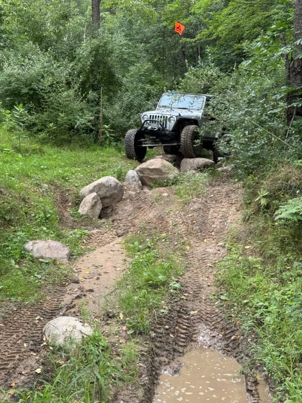 Long Crawl - Rocks and Valleys Trail Review Photo