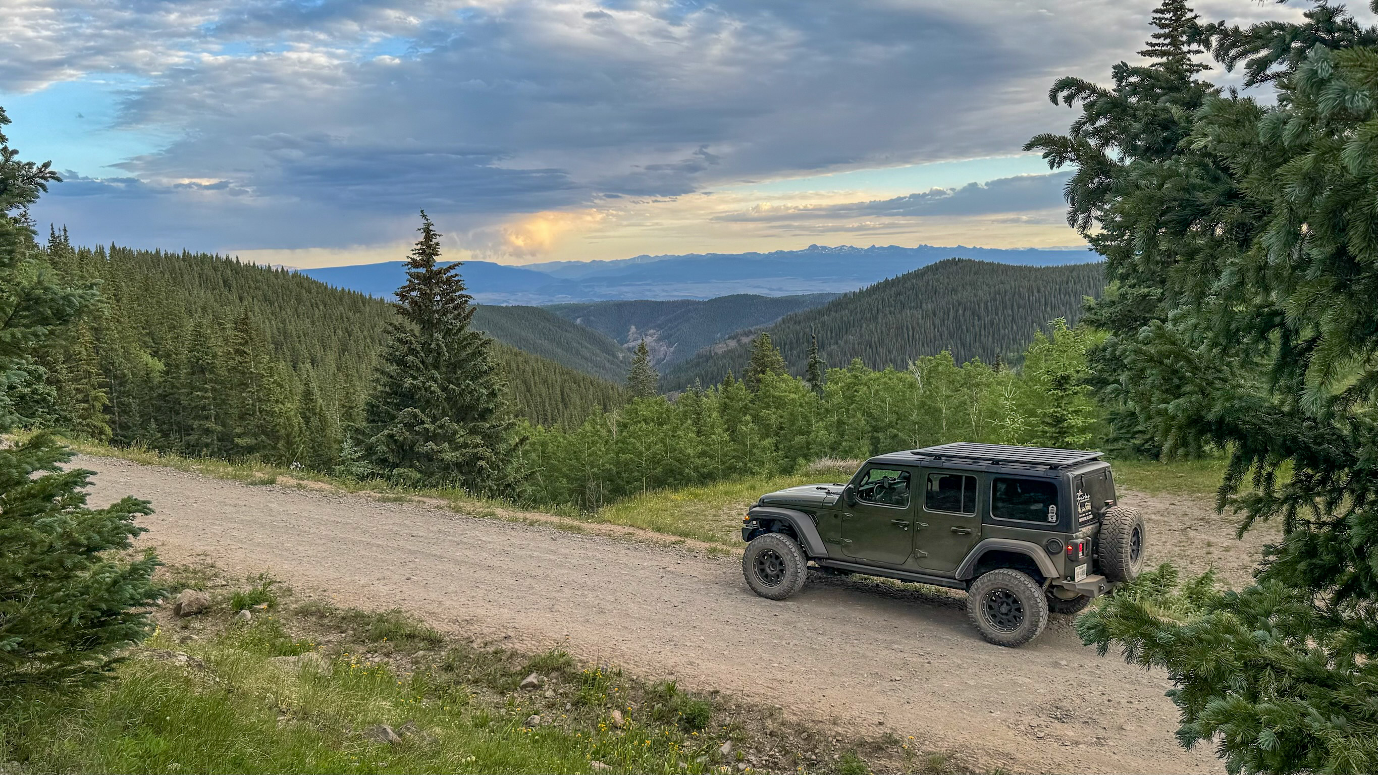 Rainbow Lake Road - Beginner Trails