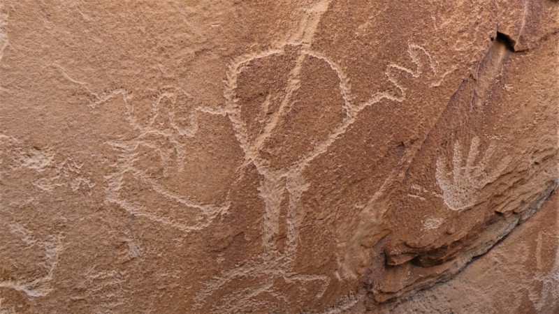 Utah: Crescent Canyon Petroglyphs Hero Photo