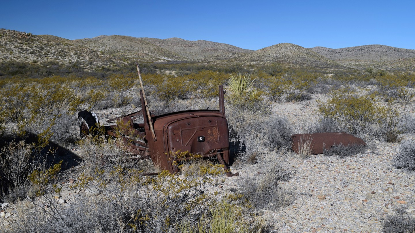 Hero: Solitario Road West