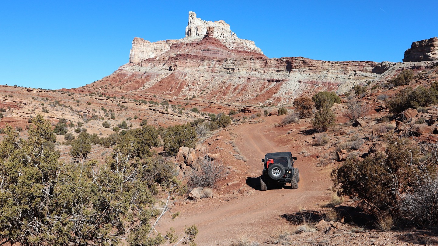 Hero: Behind Temple Mountain