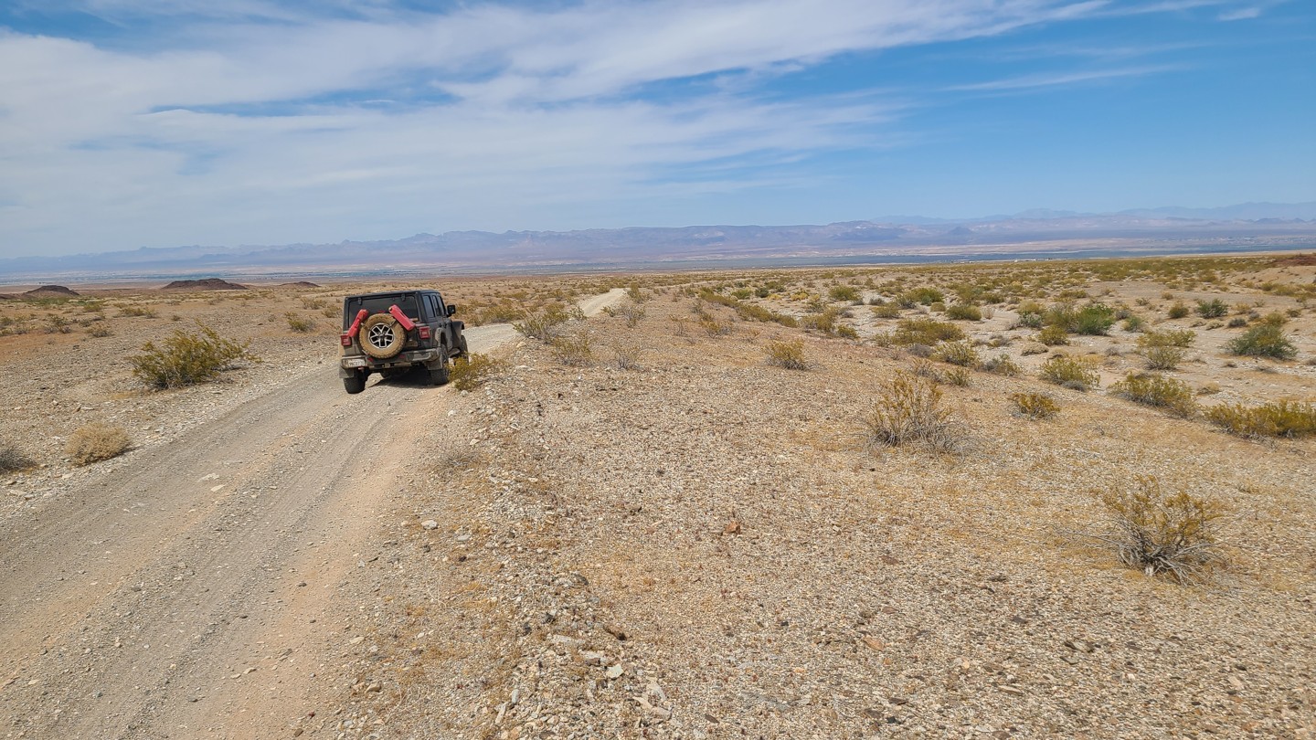 Hero: Monumental Pass Road