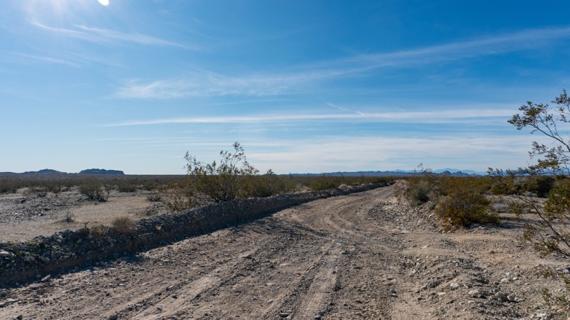 The Bradshaw Trail - Waypoint 35: Dupont Western Trailhead - Stay Straight