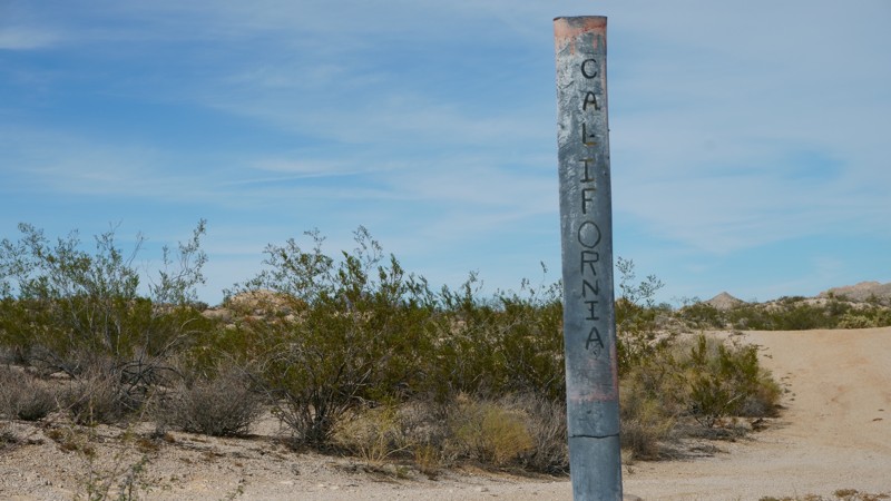 Mojave Road - Waypoint 8: Straight Left/West to Balancing Rock
