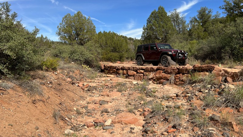 Arizona: Cliffhanger Hero Photo