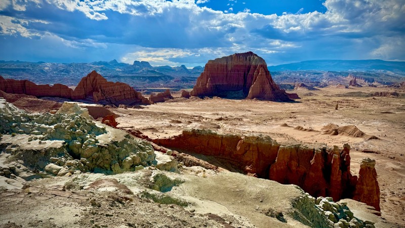 Cathedral Valley Loop Trail Review Photo