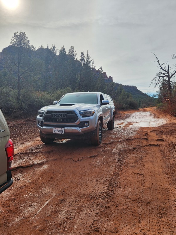Vultee Arch Trail Review Photo
