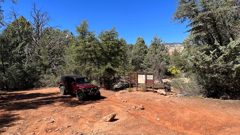 Vultee Arch - Waypoint 14: Secret Canyon Trailhead