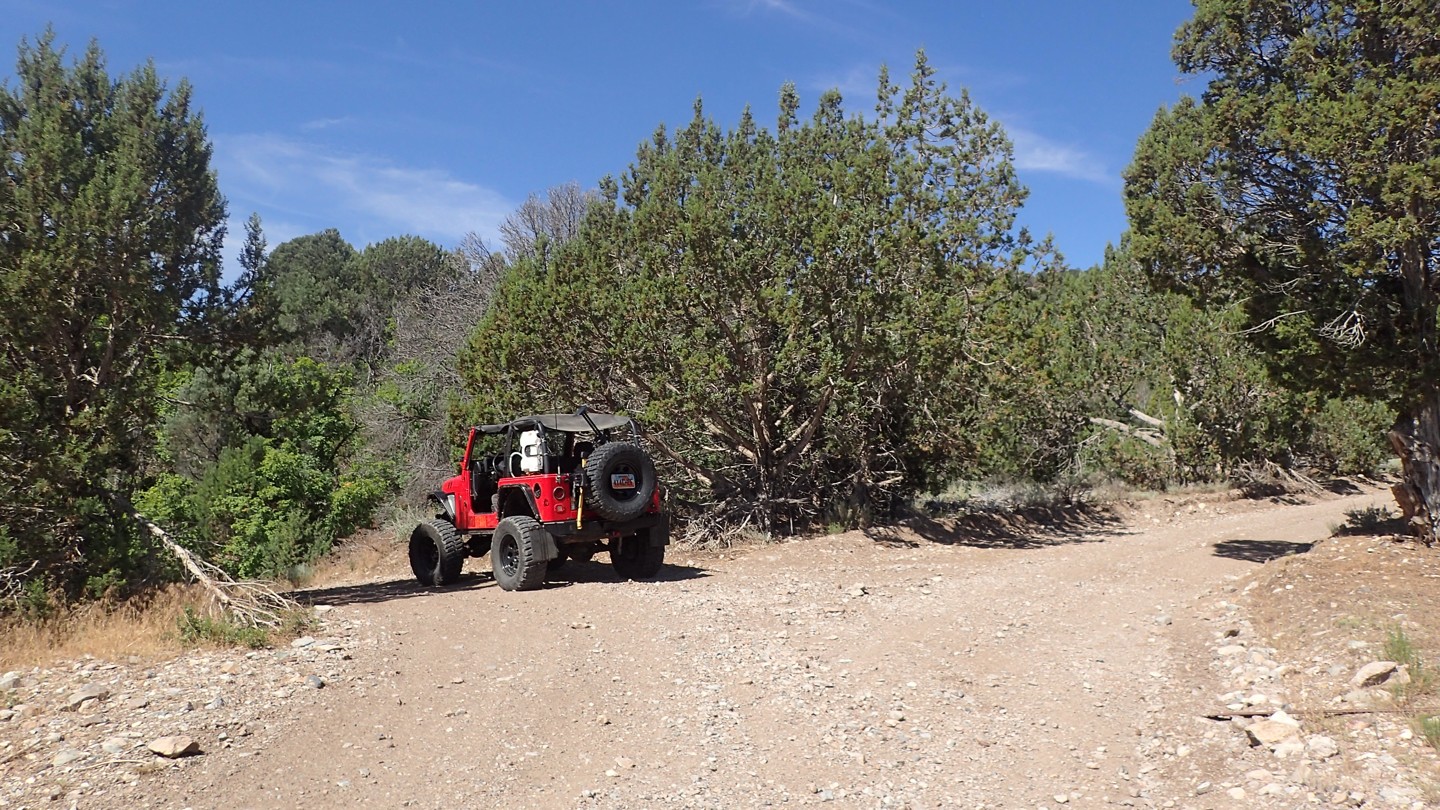 Chiulos Canyon Road - Waypoint 4: Silver Dollar Mine Trailhead - Turn Left