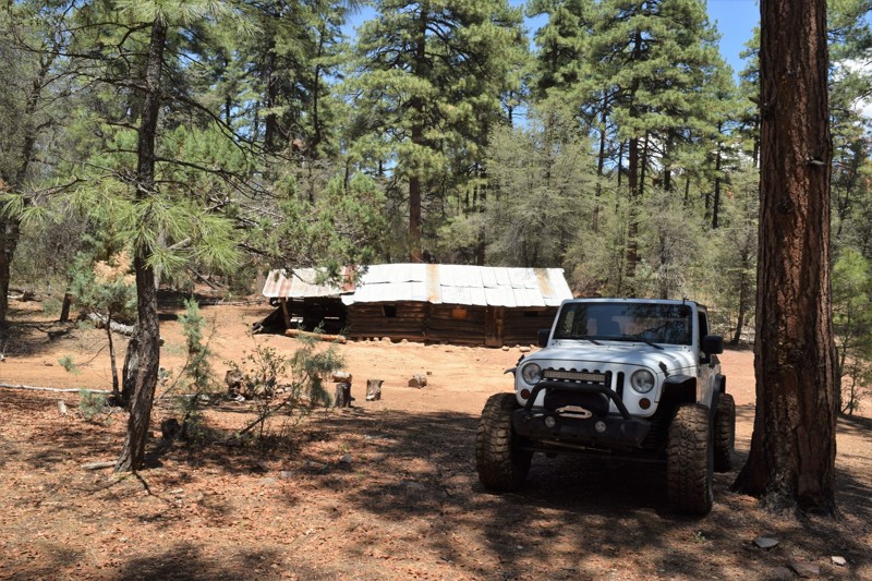 Arizona: Dupont Cabin Hero Photo