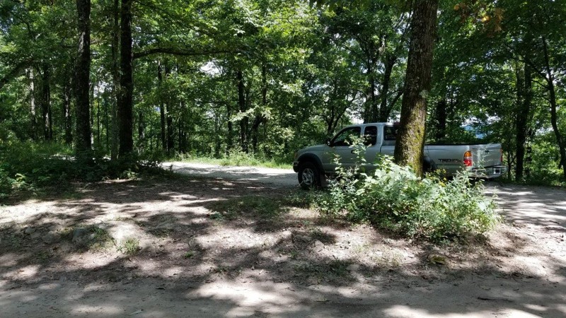 Tray Mountain Road - Waypoint 7: Fork - Stay Right