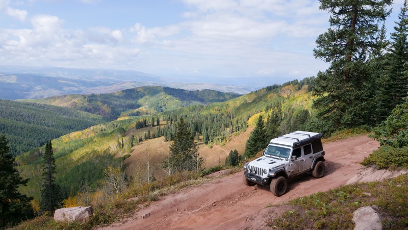 Colorado: Red and White Mountain Hero Photo