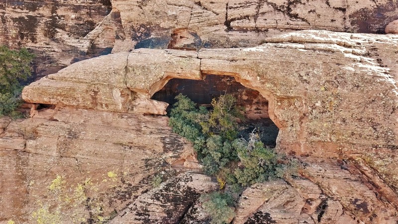 Utah: Lone Pine Arch  Hero Photo