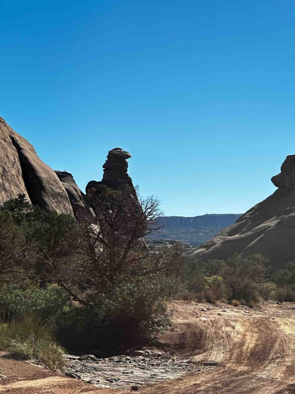 Gemini Bridges Trail Review Photo