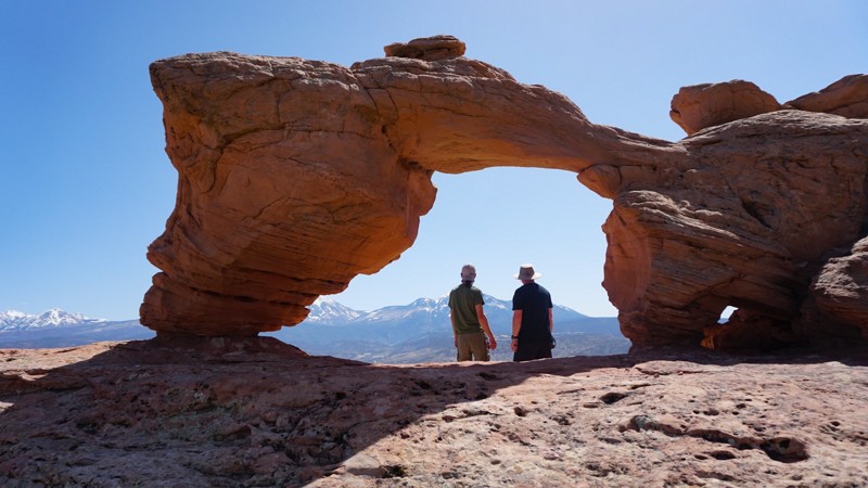 Utah: Tukuhnikivatz Arch Hero Photo