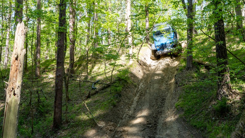 Redbird 3X - Waypoint 6: Option: Steep Narrow Hill or Mud